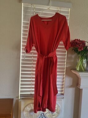 Linenia V-Neck Linen Tunic Dress, Medium